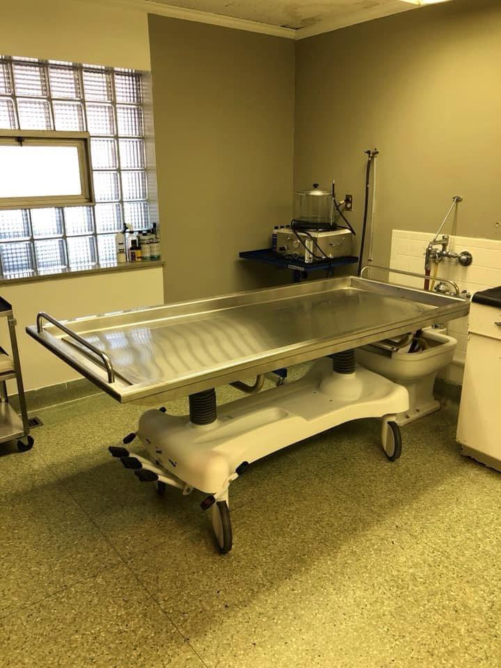 TITAN Hydraulic Embalming Table + Standard & XL Dressing Table Bundle — detail 19