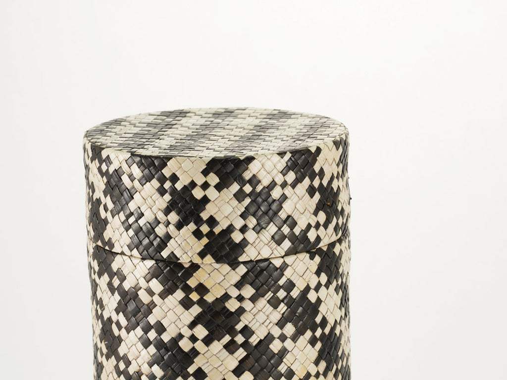 Woven Naturals – product view 2 – wholesale cremation urn for funeral homes